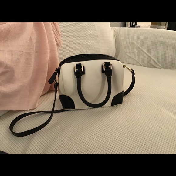 Handbag - Picture 2 of 4